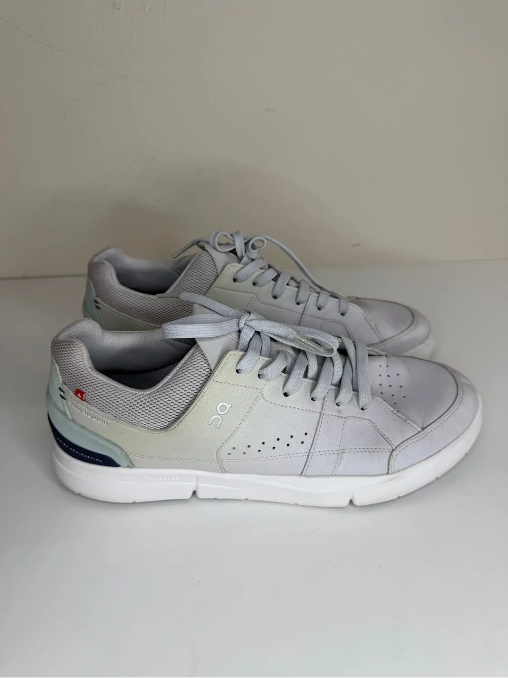 On THE ROGER Clubhouse Glacier Gray Shoes Tennis Sneakers Men Size 47 US 12